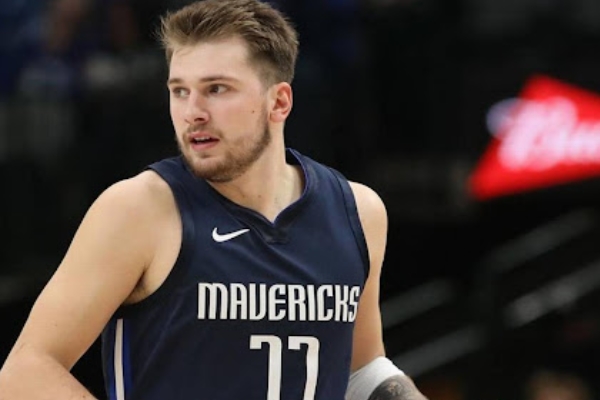 三井松岛女子赛岩井千怜蝉联冠军 鲁婉遥T18